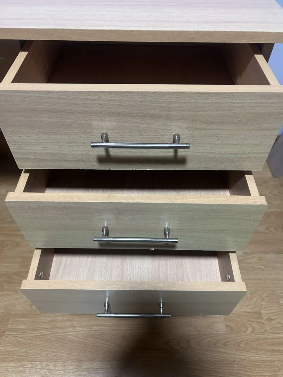 Study/office desk - Image 3