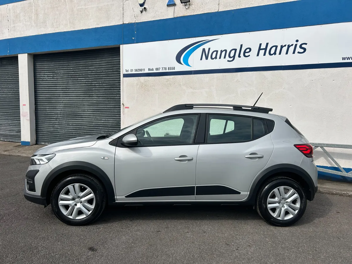 Dacia Sandero Stepway LOW KMS. - Image 2