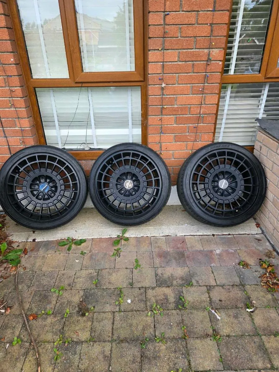 20" Motion R vs1 alloy wheels - Image 1
