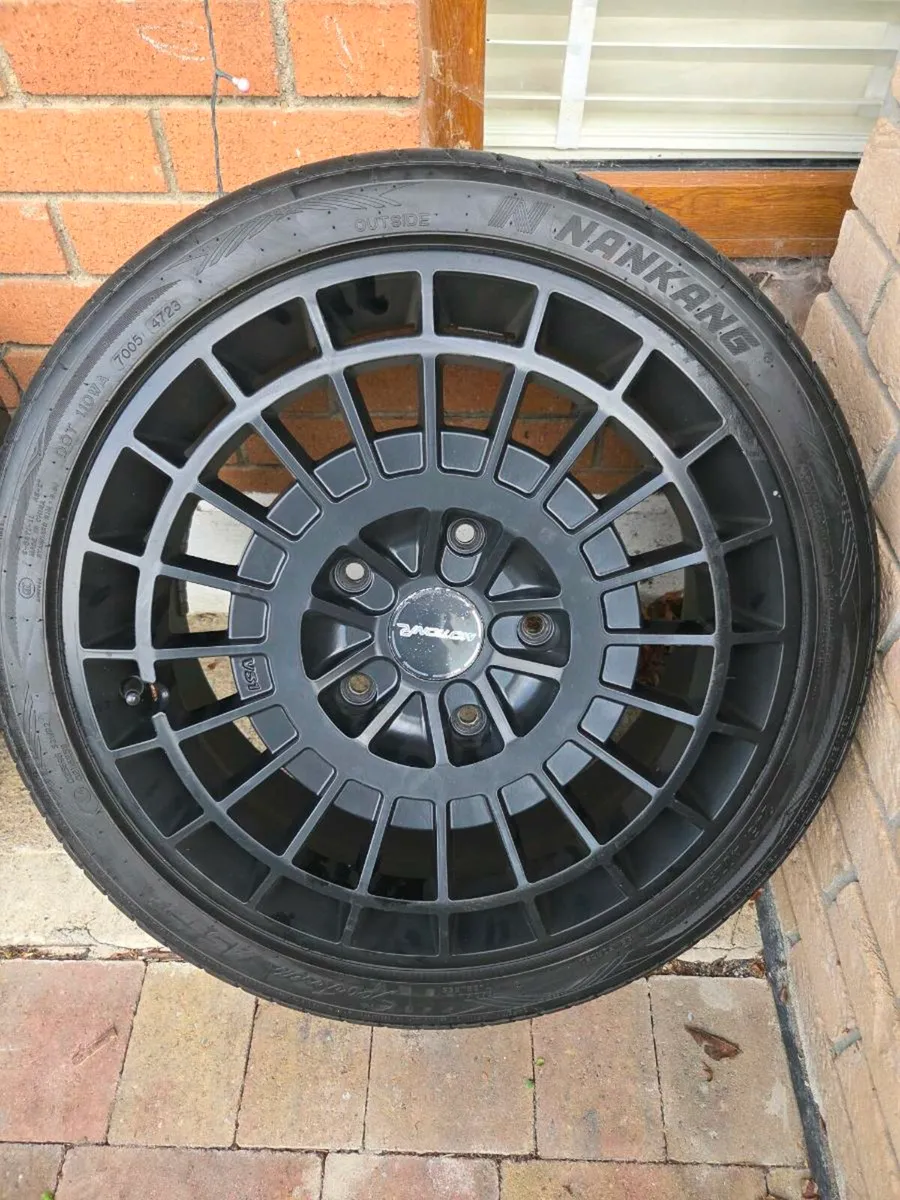20" Motion R vs1 alloy wheels - Image 2