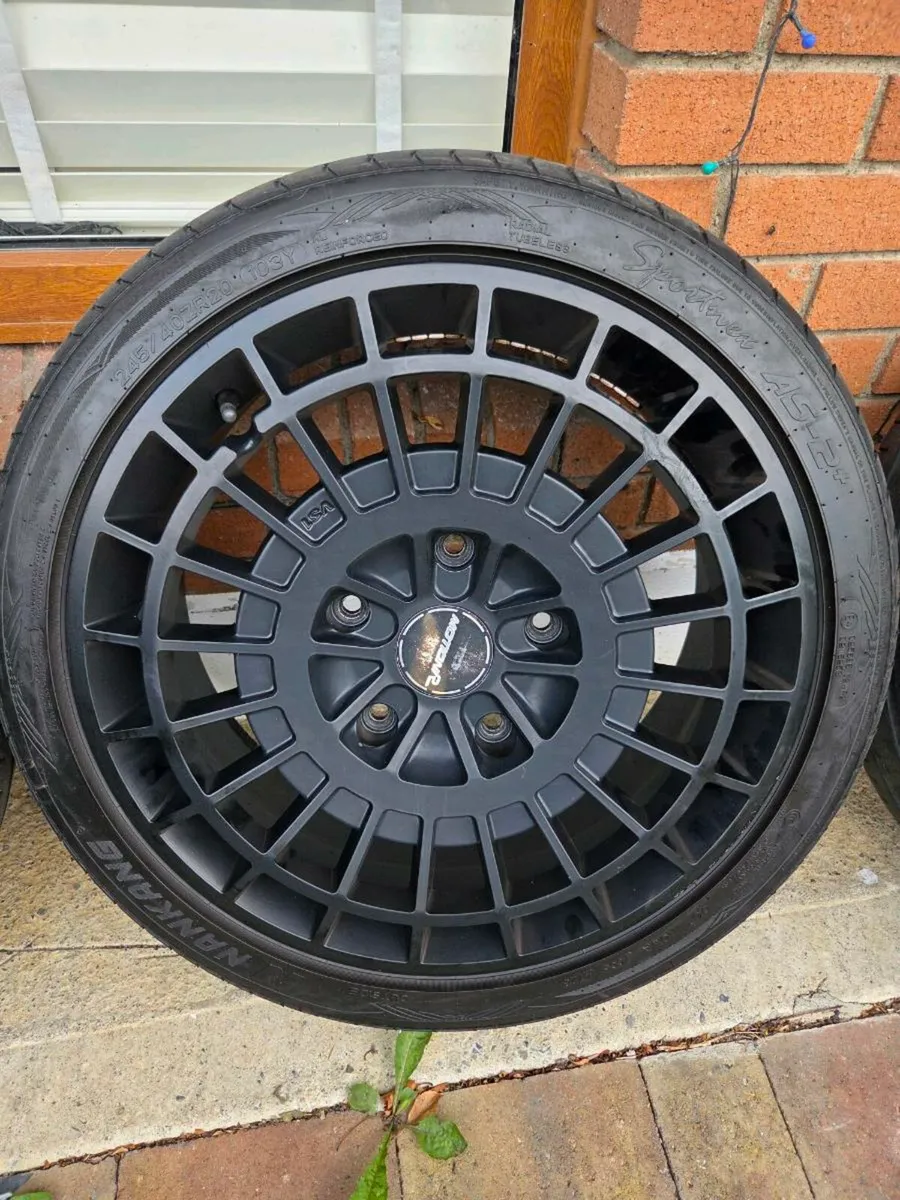 20" Motion R vs1 alloy wheels - Image 3