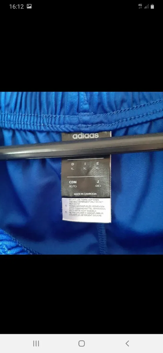New mens Adidas top 2XL and shorts XL set - Image 3
