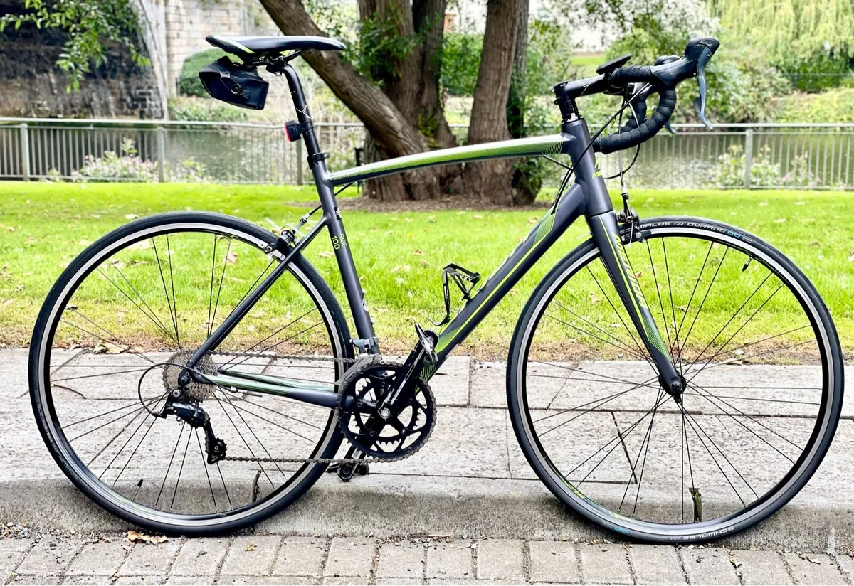 Merida 100 ride Road bike - Carbon Fork - Image 4