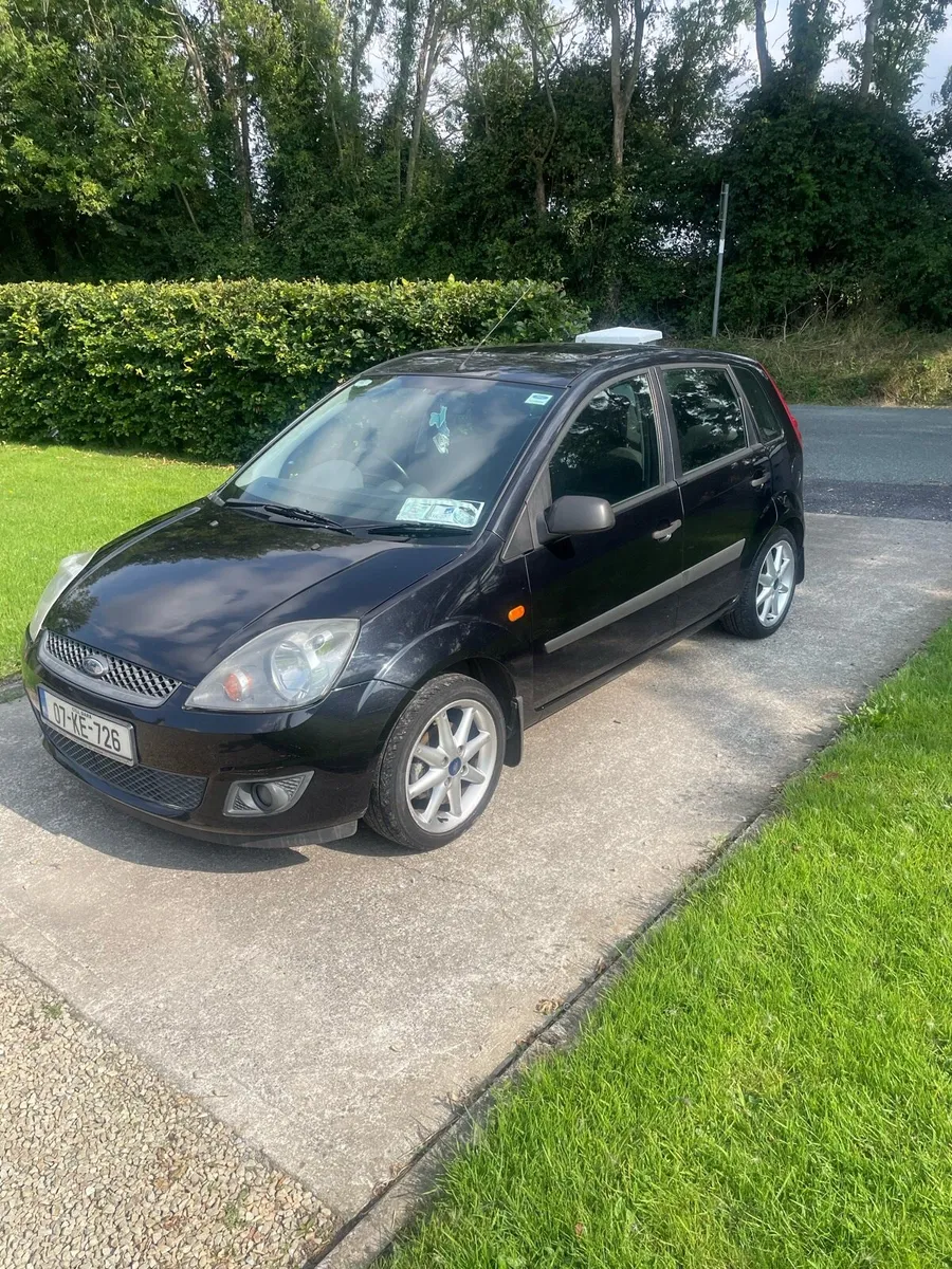 Ford fiesta zetec - Image 3