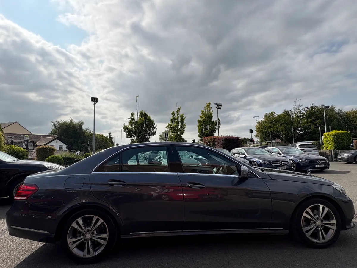 151 Mercedes-Benz E220 SE Auto *Low Kils* - Image 4