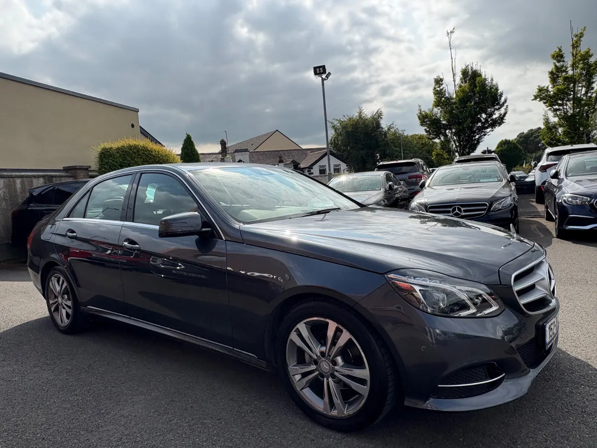151 Mercedes-Benz E220 SE Auto *Low Kils* - Image 3