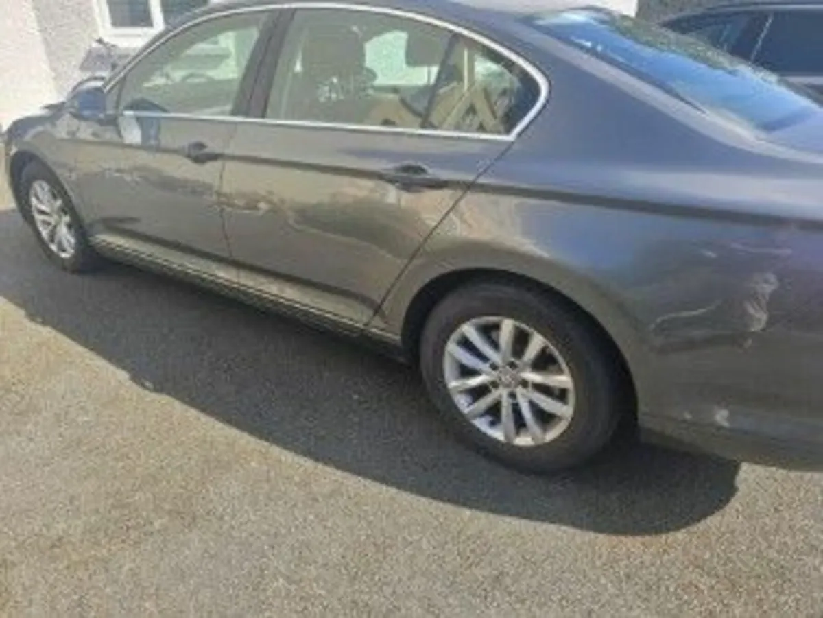 Volkswagen Passat 2015 - Image 3
