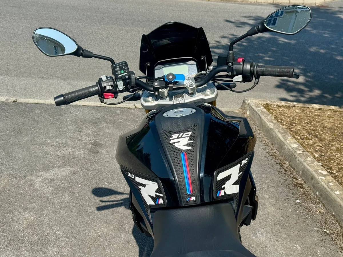 2023 BMW G 310 R - Image 2