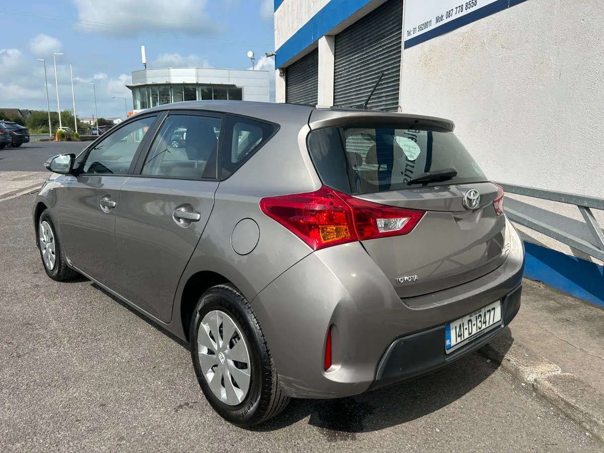 Toyota Auris 2014 - Image 3