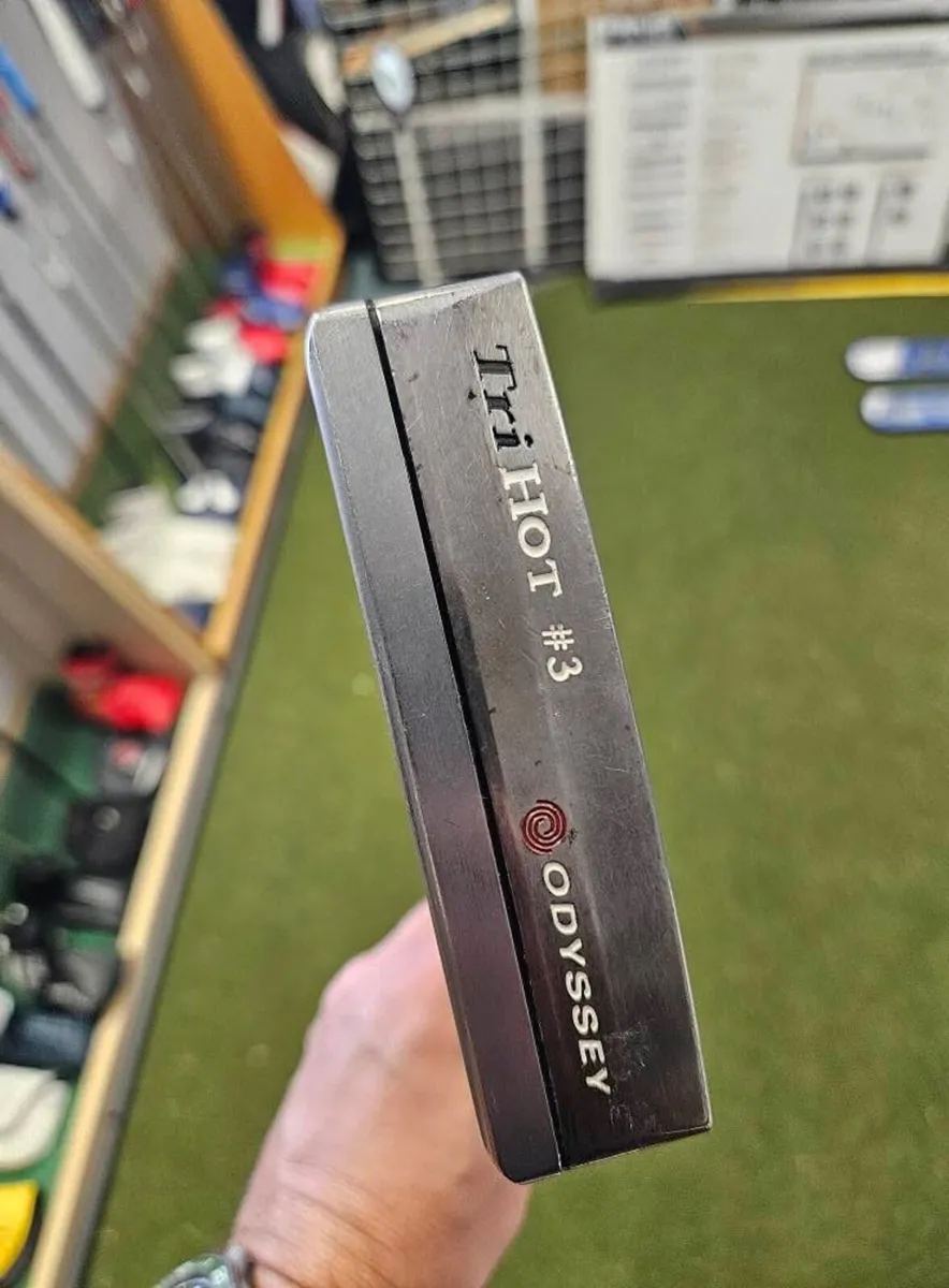 Odyssey Tri Hot #3 Putter - Image 1