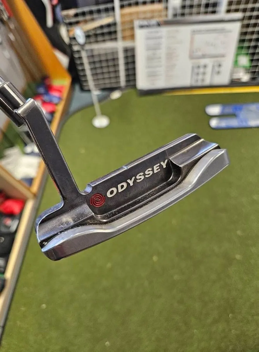 Odyssey Tri Hot #3 Putter - Image 3