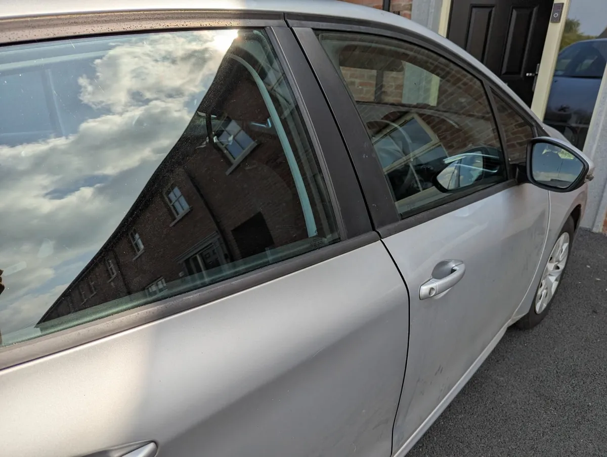 Peugeot 208 2016 - Image 4