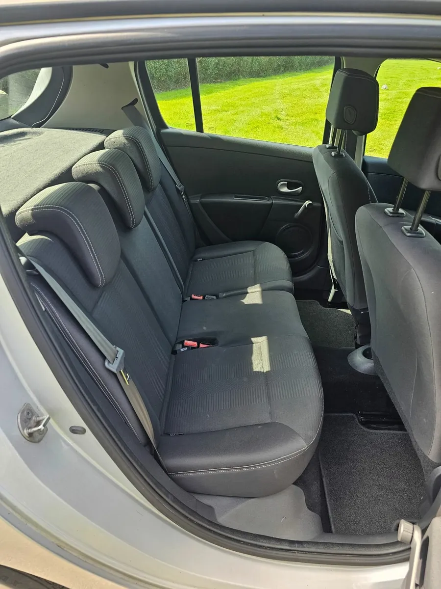 Renault Clio 2010 low klms - Image 4