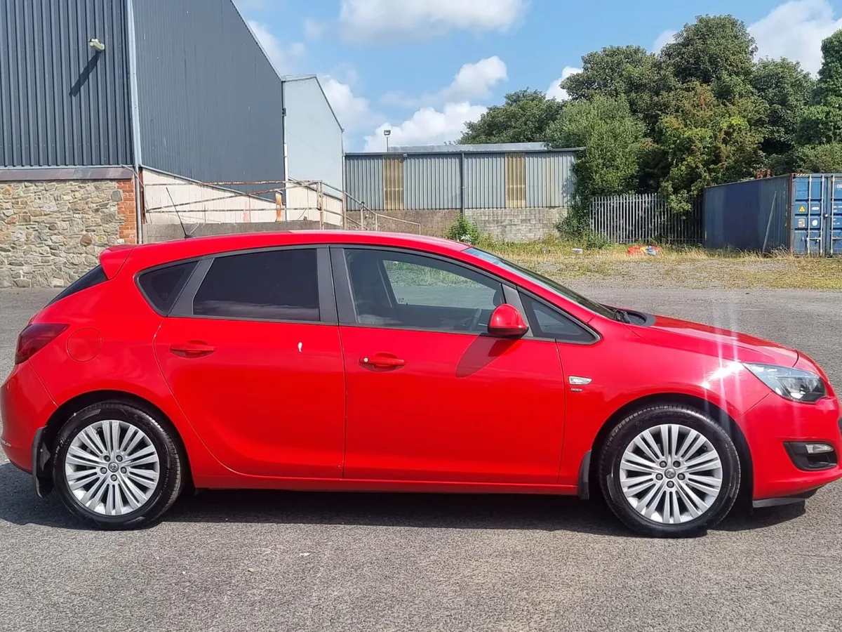 2013 VAUXHALL ASTRA NCT&TAXED MINT CAR €3,650 - Image 2