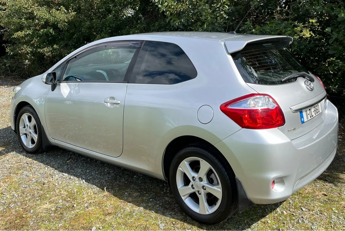 2011 Toyota Auris - Image 4