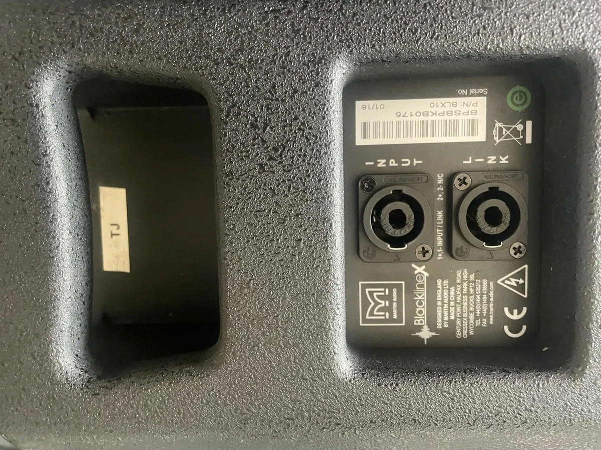 Martin Blackline x10 speakers - Image 2