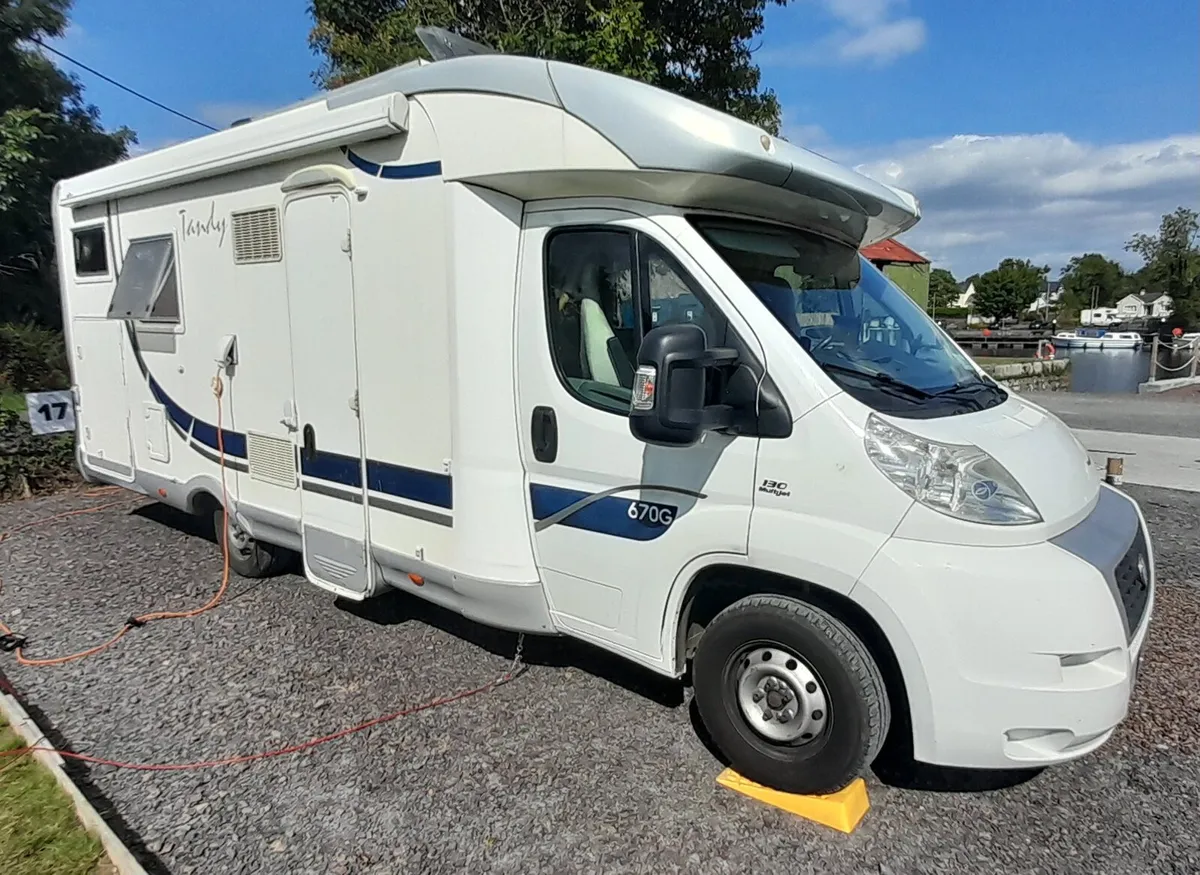 2008 McLouis 670G Tandy - Image 1