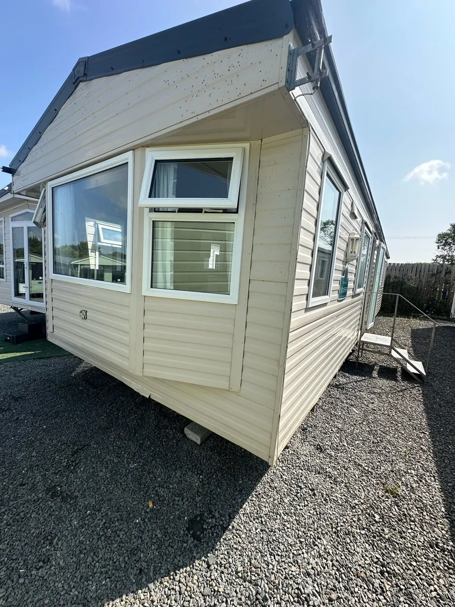 Willerby 37-12.6 3 bedrooms Full winter pack - Image 1
