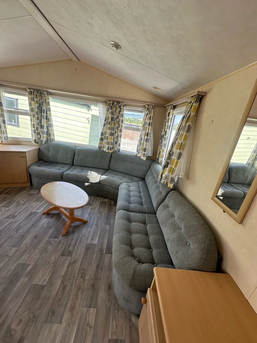 Willerby 37-12.6 3 bedrooms Full winter pack - Image 3