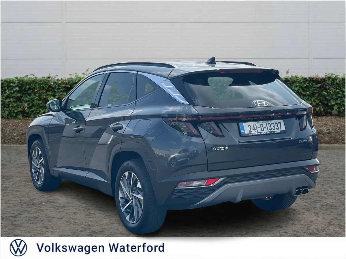 Hyundai Tucson 2WD Executive Plus - Image 4