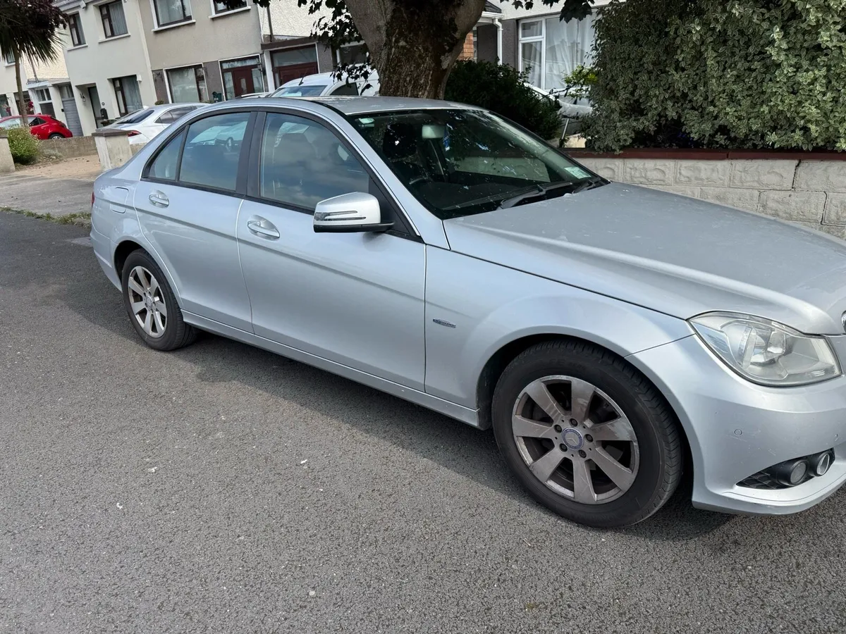 Mercedes c class 2.2 diesel manual - Image 1