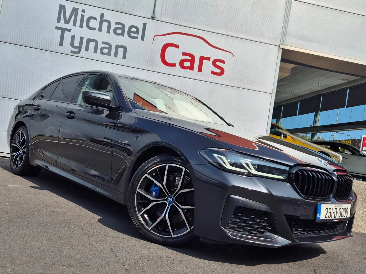 2023 BMW 530e Plug-In Hybrid M Sport Pro Pack - Image 2