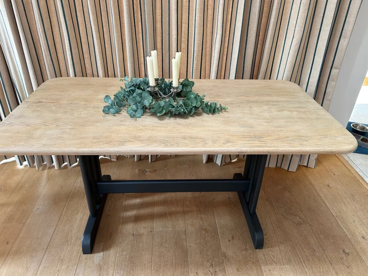 Dining table (solid oak) - Image 1