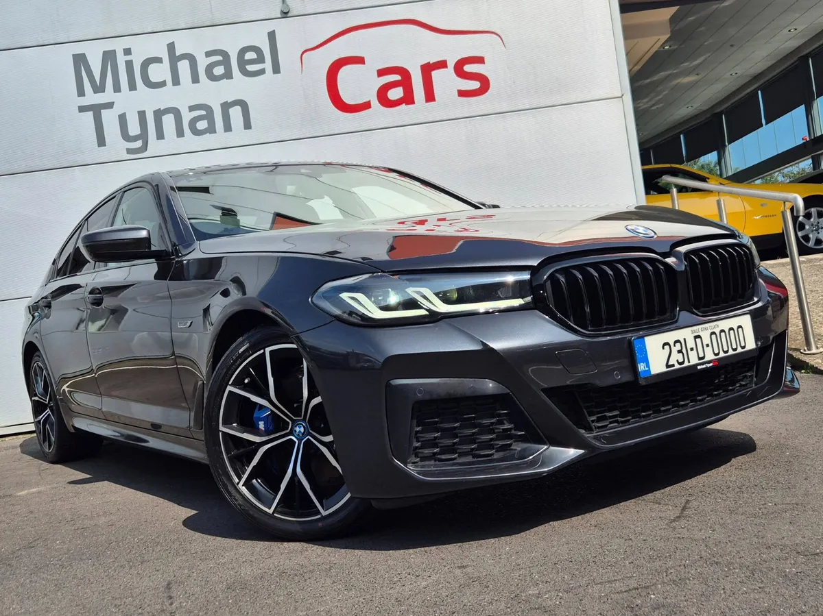 2023 BMW 530e Plug-In Hybrid M Sport Pro Pack - Image 4