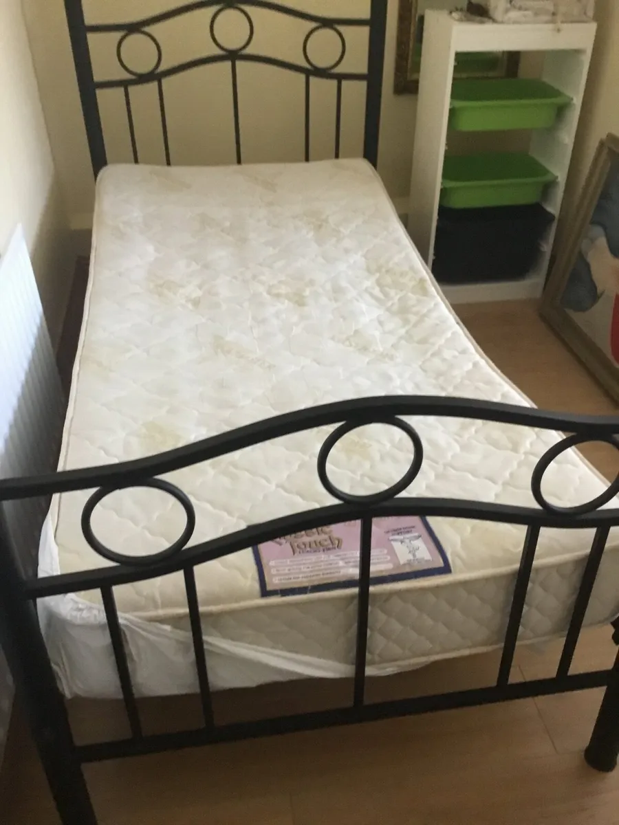 Single black metal bed - Image 2