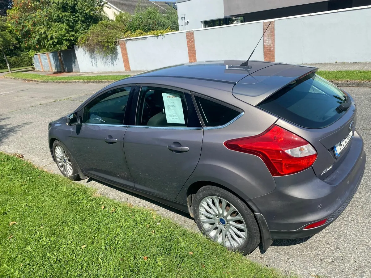 Ford Focus 2014 - Image 2