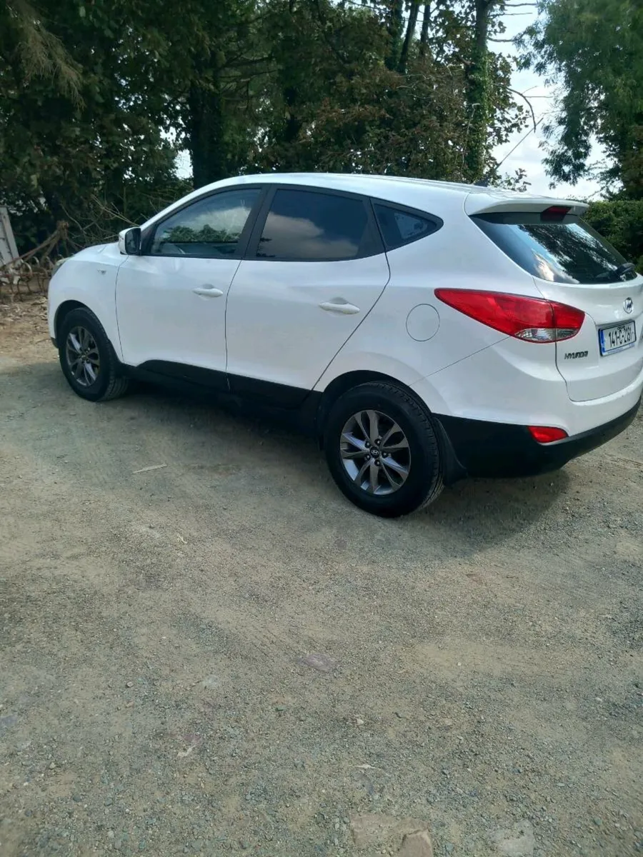 Car commercial - Image 1