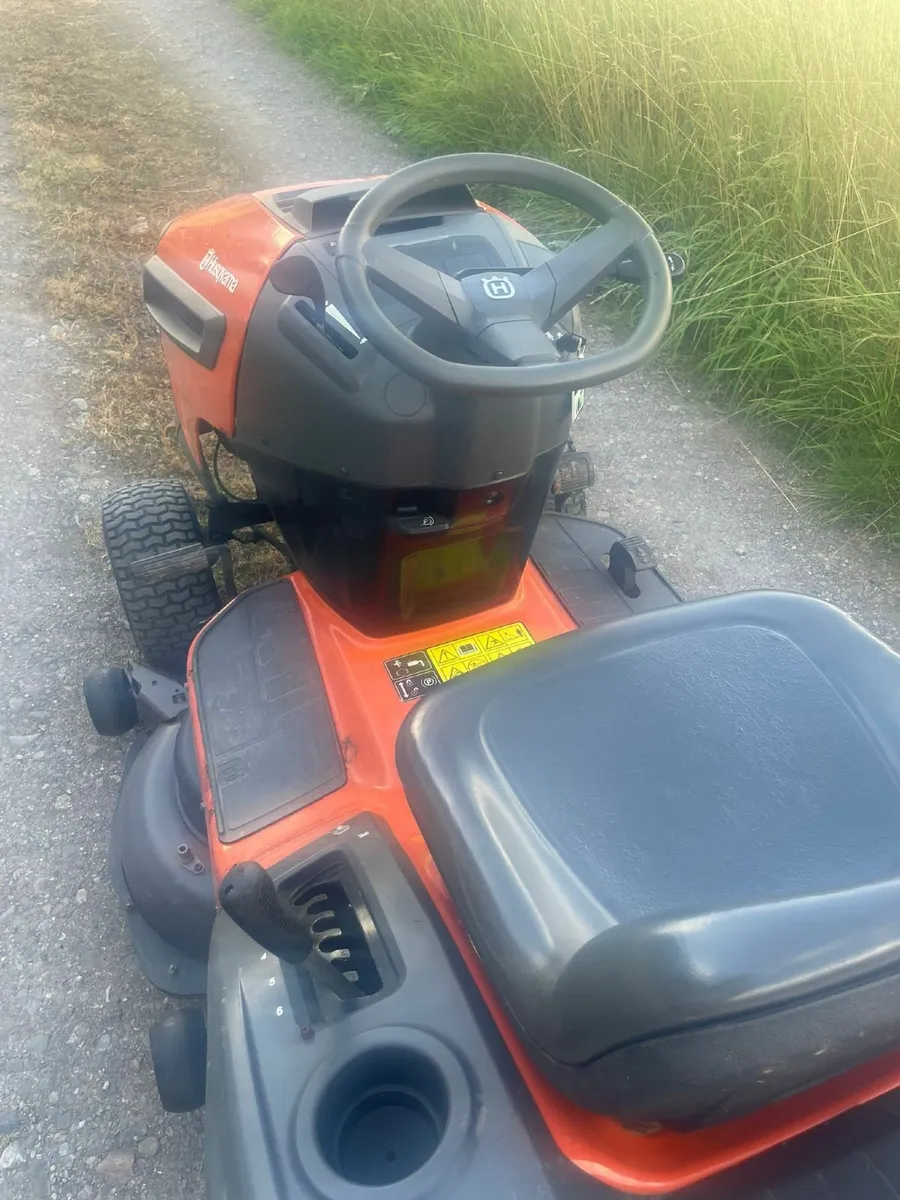 Husgvarna Ride on Lawnmower - Image 3