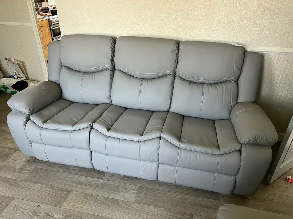 3+2 Valerie Leather Manual Recliner Sofa Set - Image 4