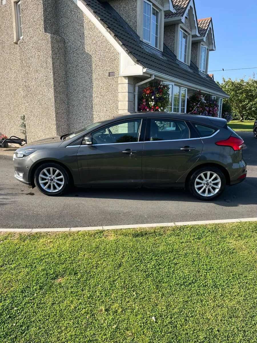 Ford Focus 2015 - titanium model - High spec - Image 3