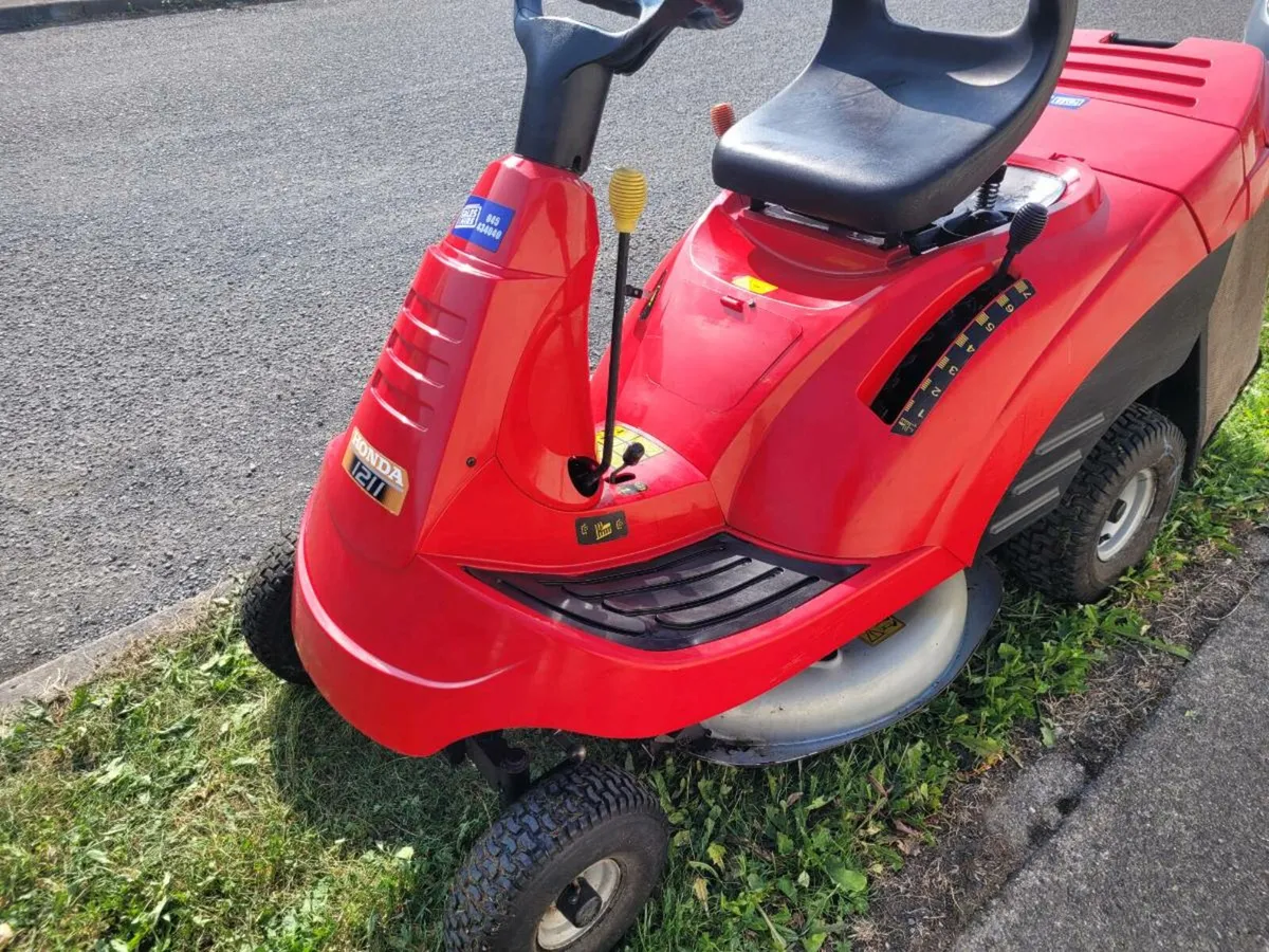Honda lawnmower - Image 3