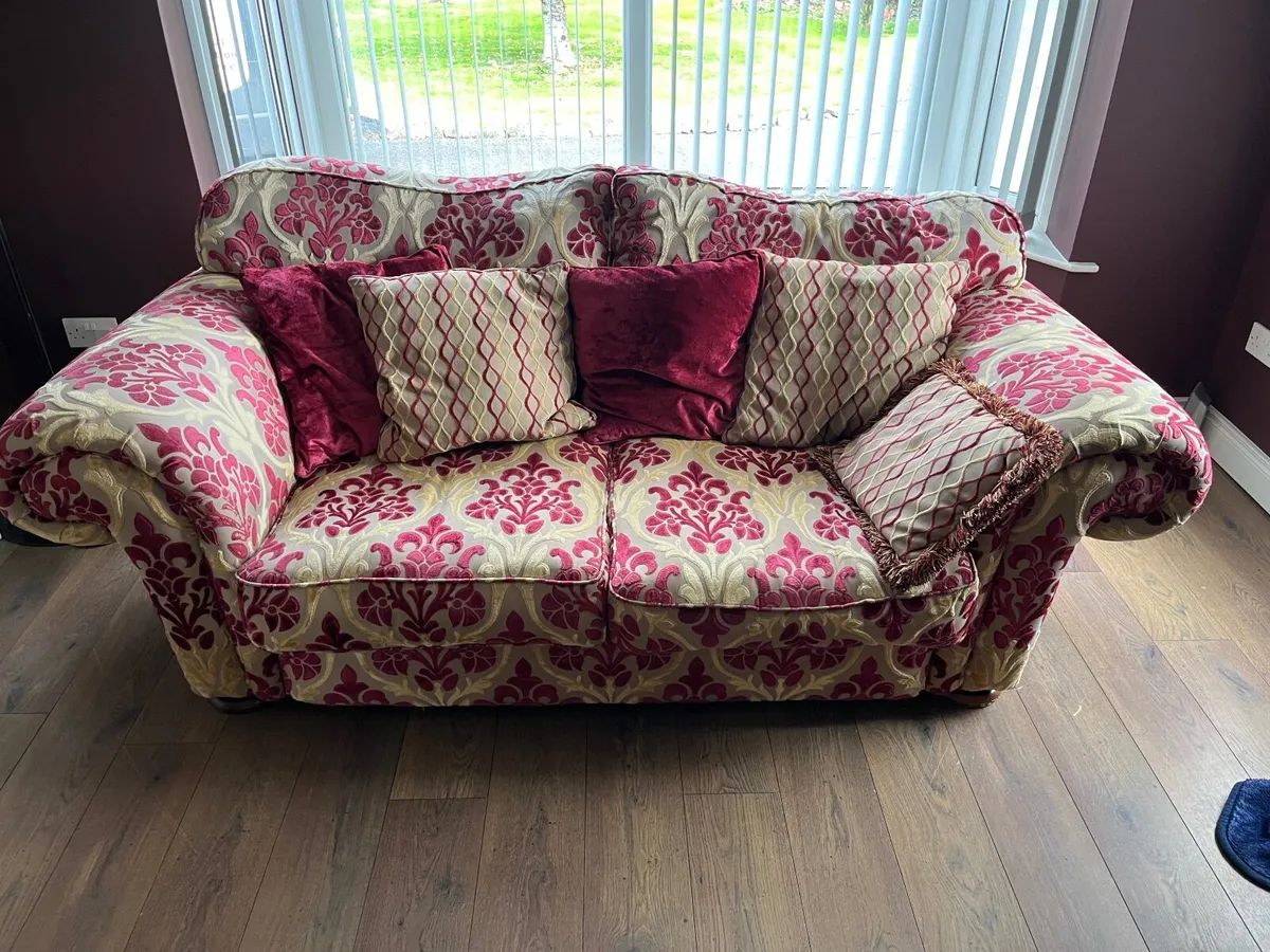 Couches - Image 2