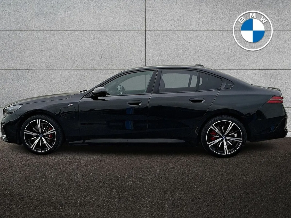 BMW 5-Series 530e M Sport Pro Saloon - Image 3