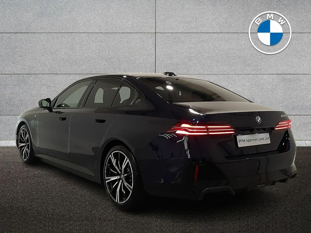 BMW 5-Series 530e M Sport Saloon - Image 3
