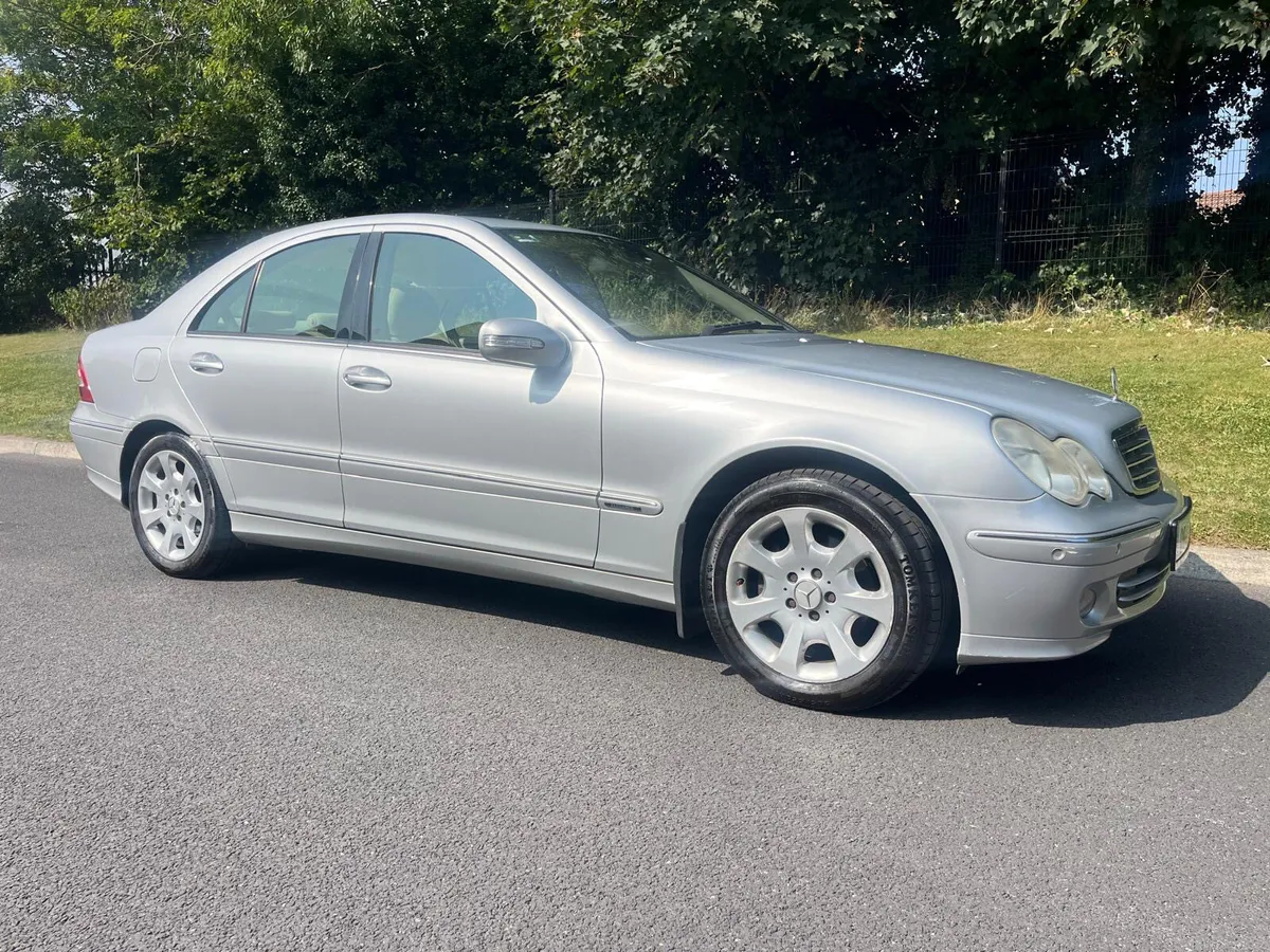 Mercedes-Benz C-Class 2005 AUTOMATIC ( NCT 10/26 , - Image 1