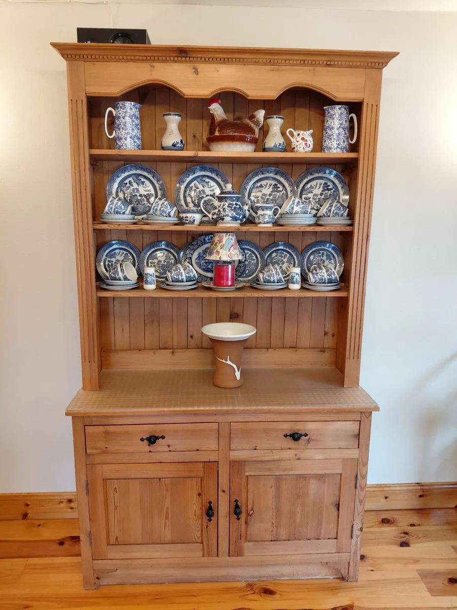Solid pine kitchen dresser - Image 3