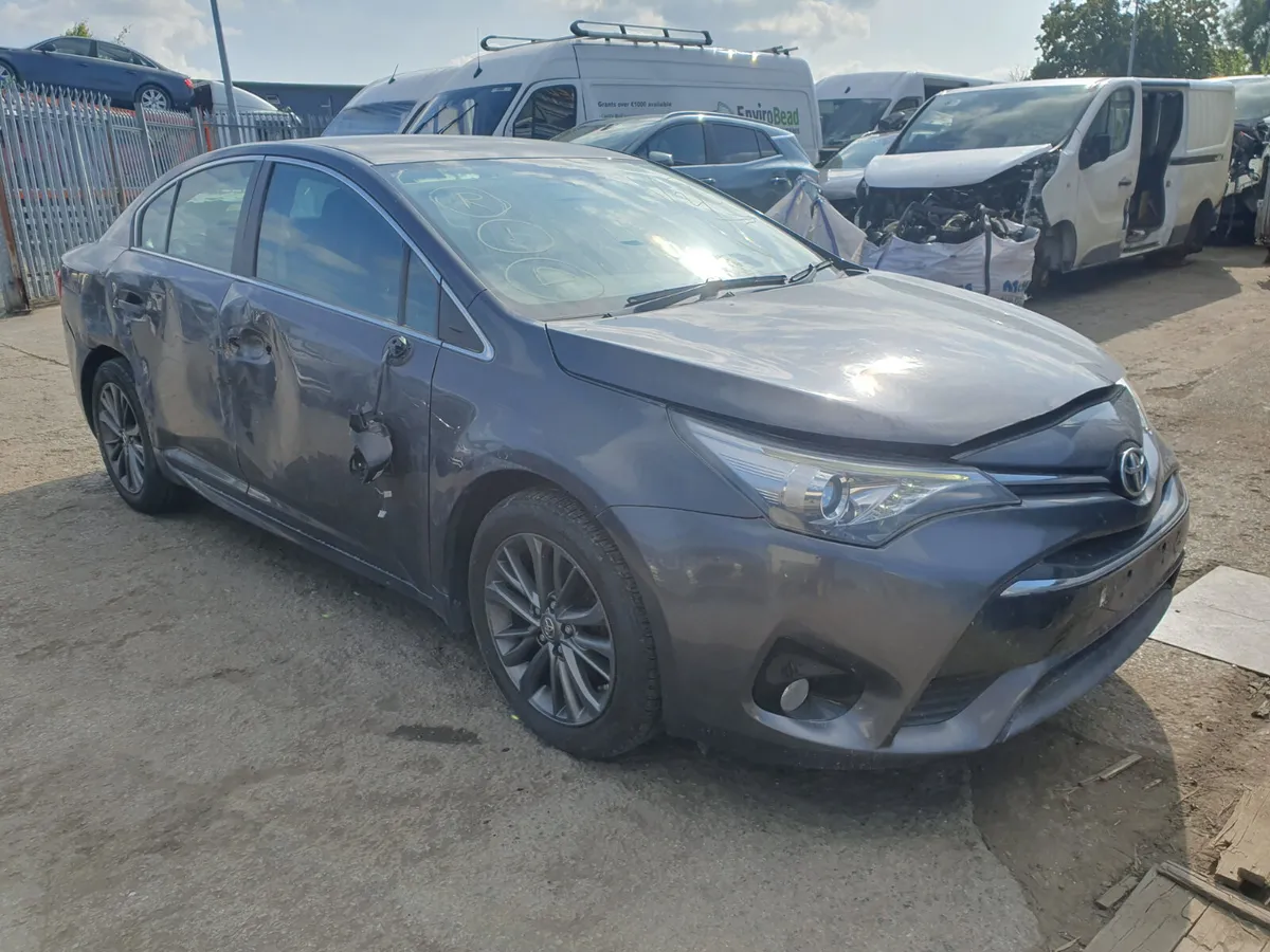 18 TOYOTA AVENSIS  1.6 D (N47) FOR BREAKING - Image 2