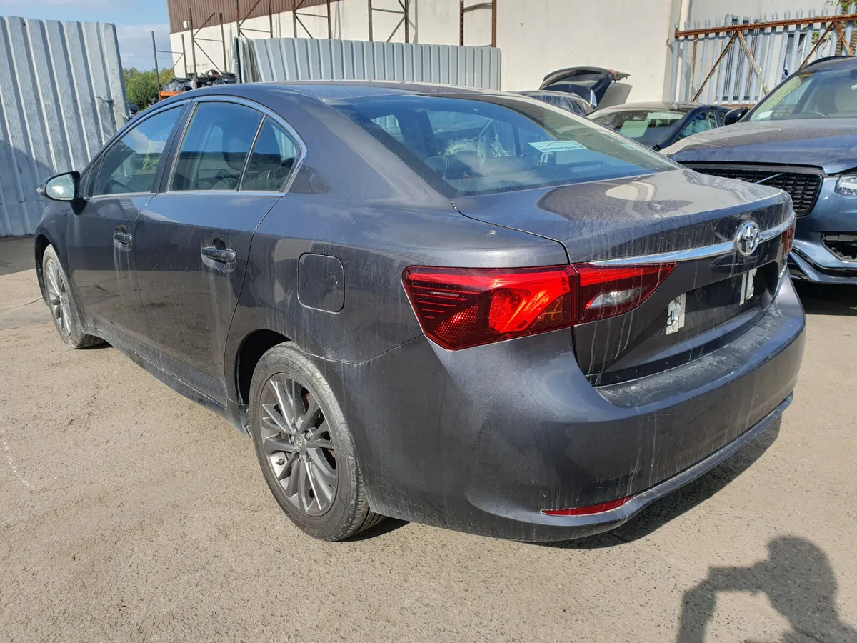 18 TOYOTA AVENSIS  1.6 D (N47) FOR BREAKING - Image 4
