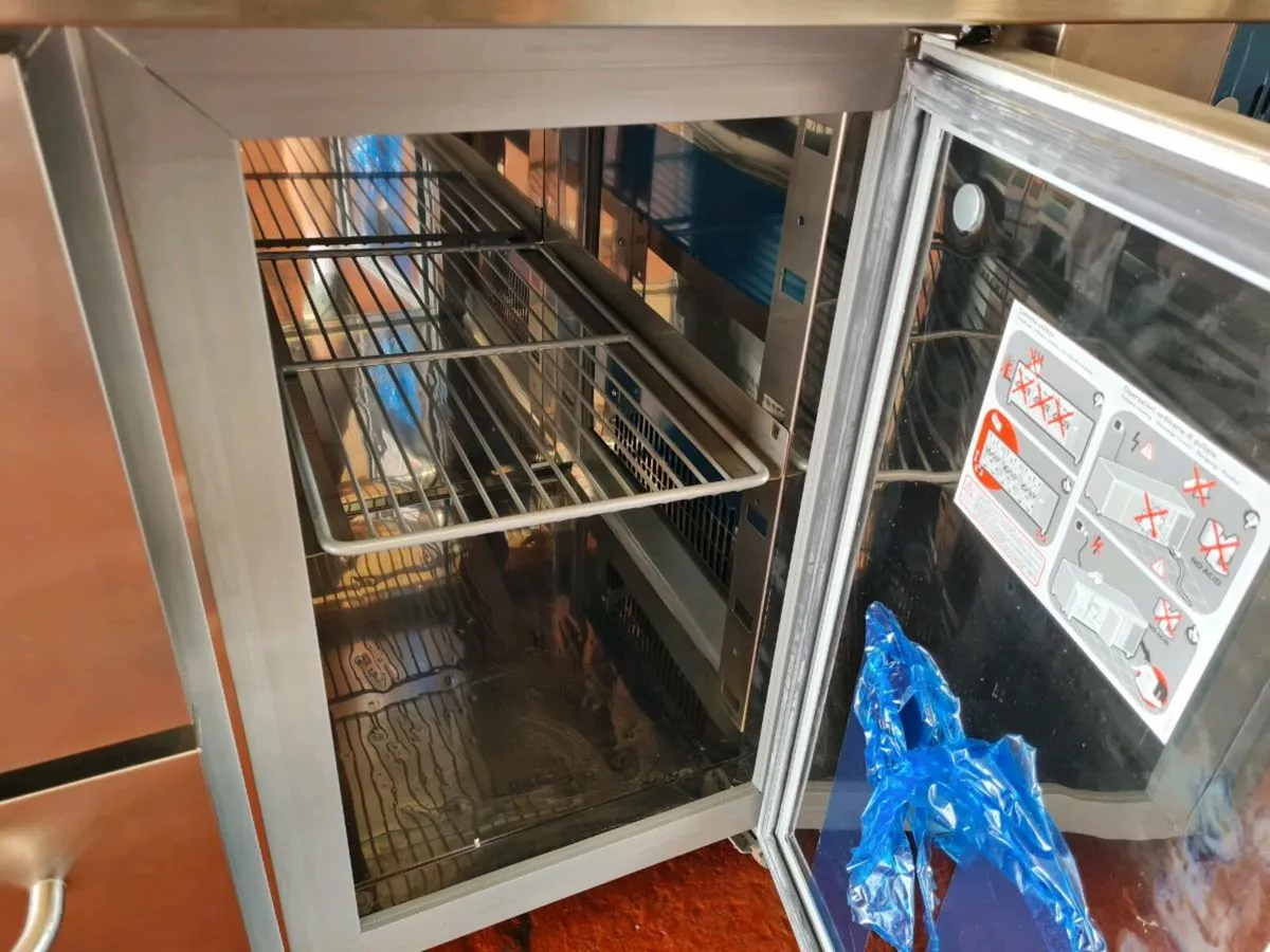 Tecnodom Counter Fridge and Freezer - Image 4