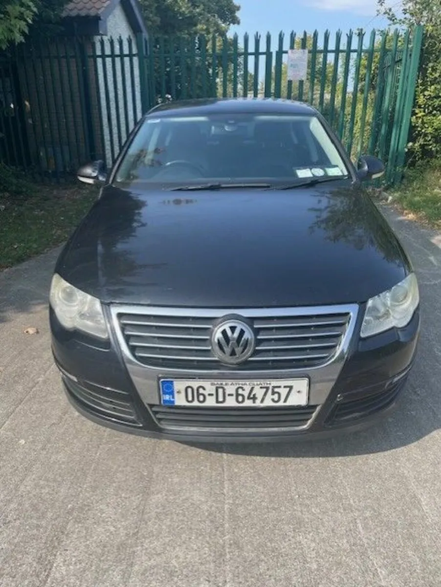 Volkswagen Passat 2006 - Image 2