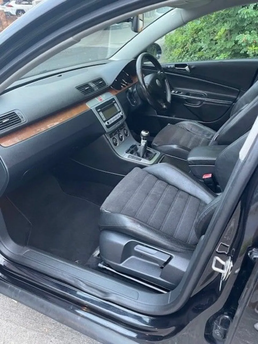 Volkswagen Passat 2006 - Image 4