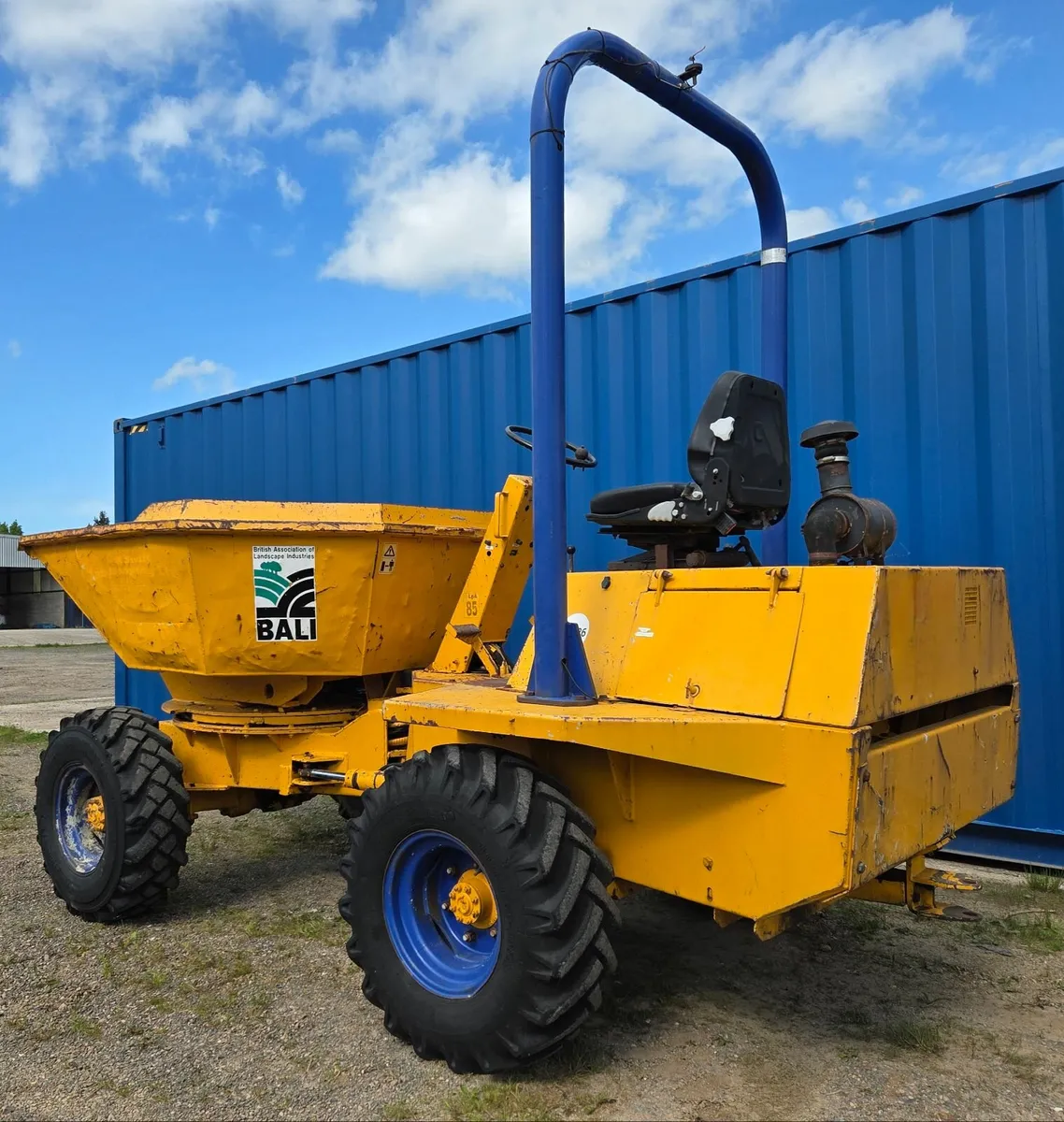 Benford 3ton Swivel Skip Dumper - Ready for work! - Image 3