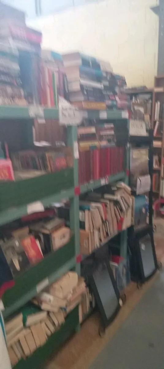Large range of 2nd hand books - Image 4