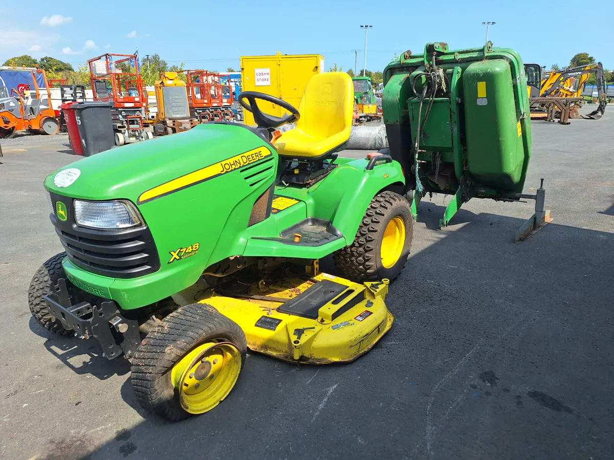 John Deere X748  Tractor  Mower For Auction - Image 1