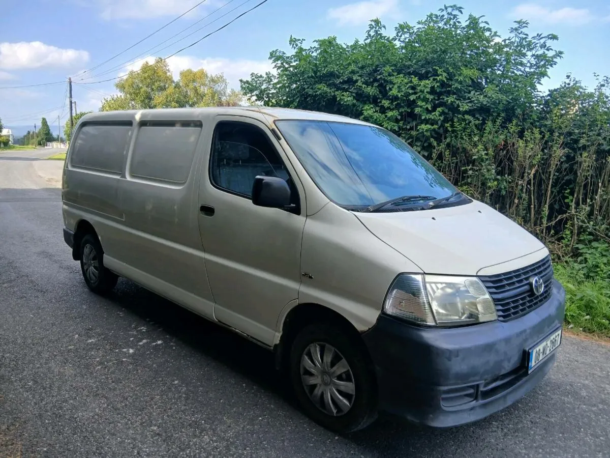 2008 toyota hiace - Image 1