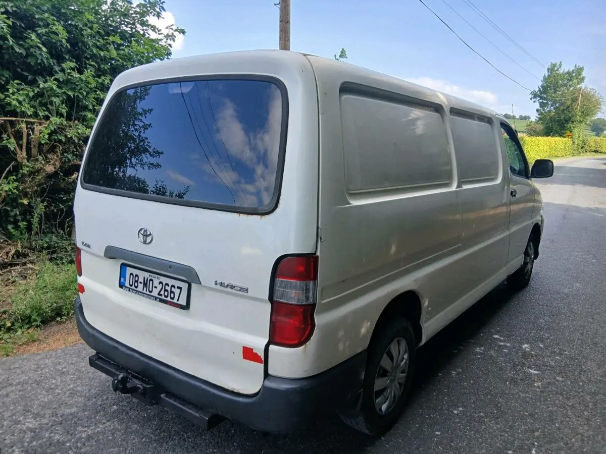 2008 toyota hiace - Image 3